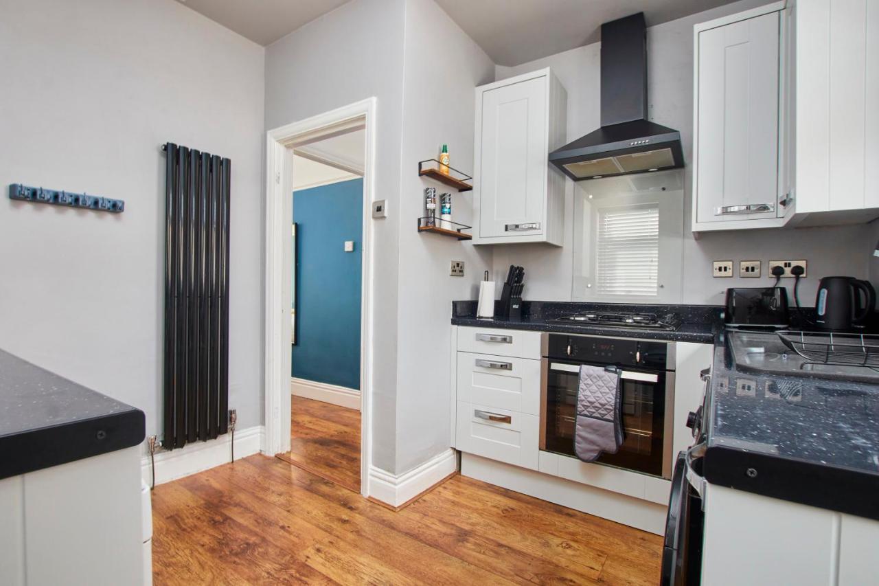 Stylish 2 Bedroom Flat - Close To Newcastle City Centre 盖茨黑德 外观 照片